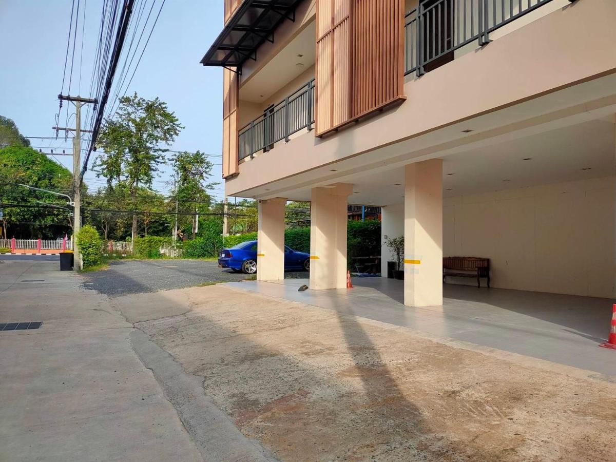 168 Studio Hotel Ubon Ratchathani Exterior photo