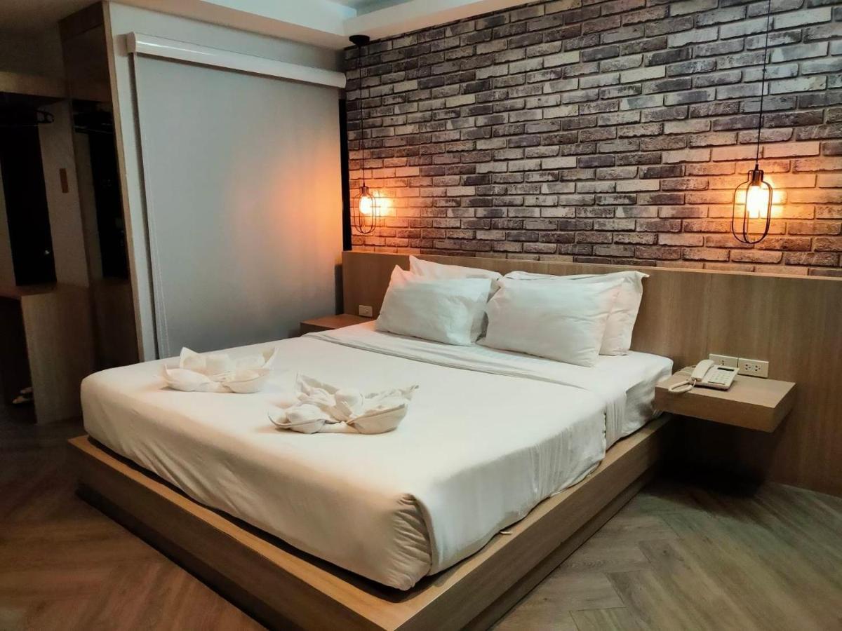 168 Studio Hotel Ubon Ratchathani Exterior photo