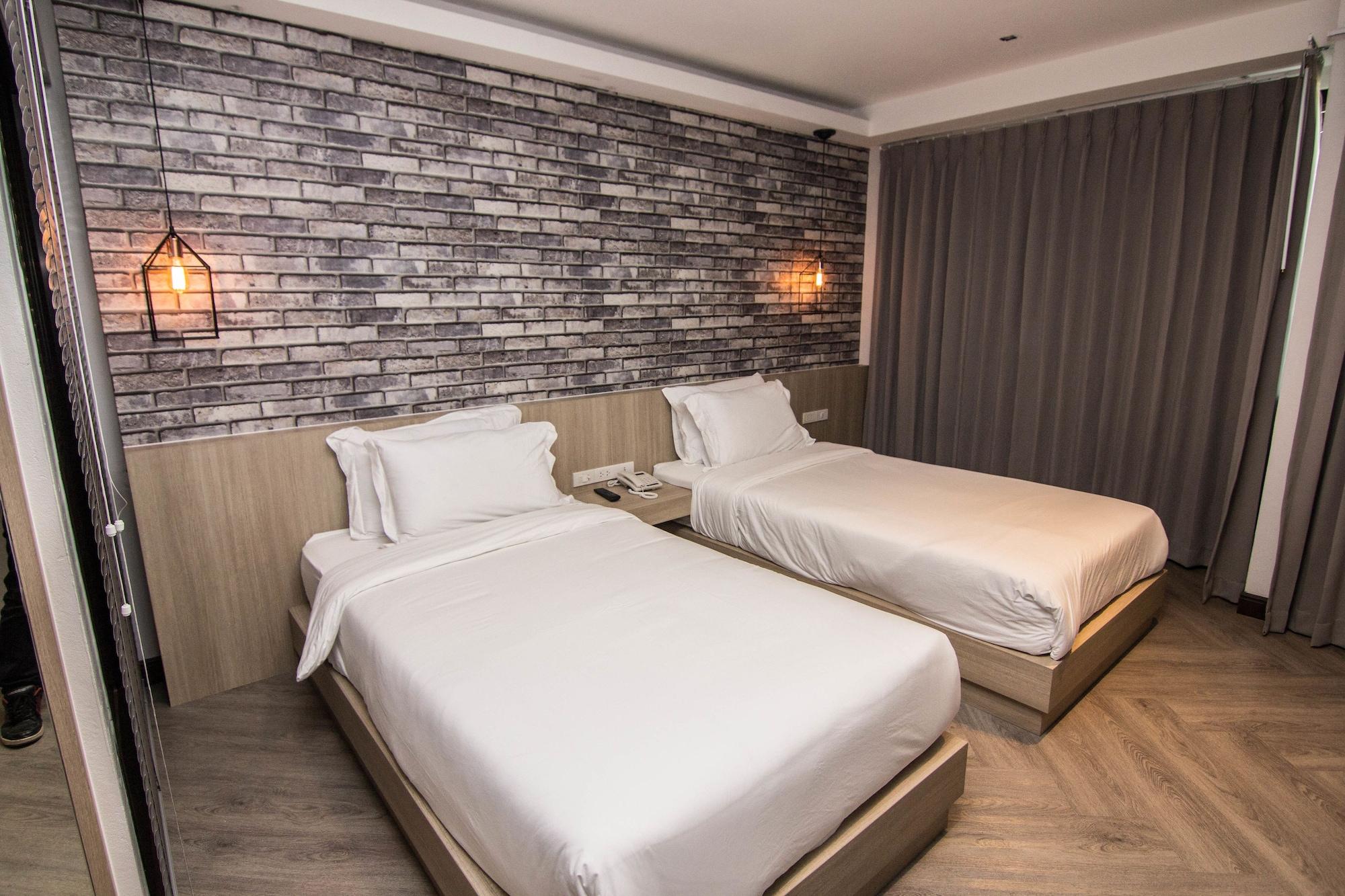168 Studio Hotel Ubon Ratchathani Exterior photo