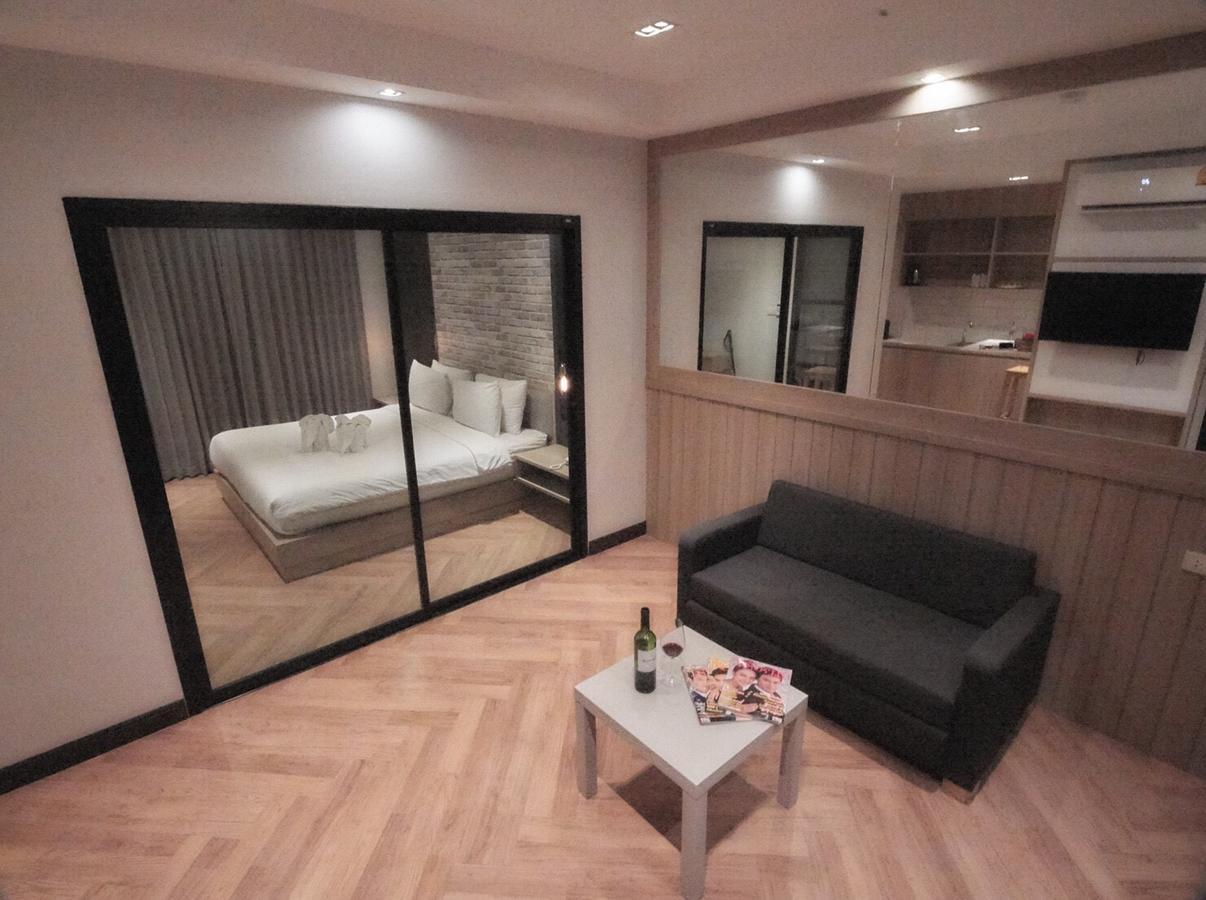 168 Studio Hotel Ubon Ratchathani Exterior photo